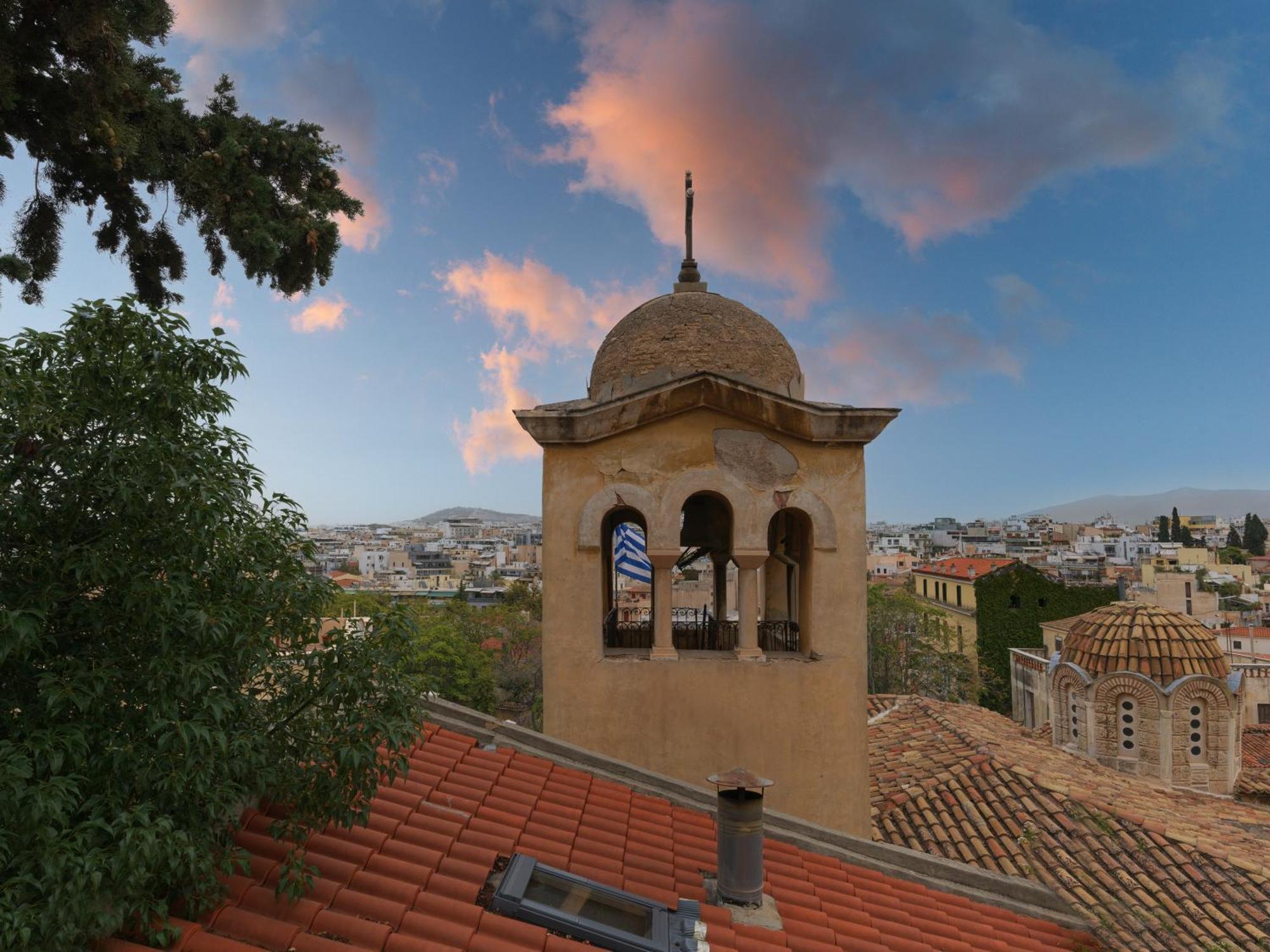 Live At The Acropolis Shadow - Under Super Scenic Anafiotika Apartment Athens Luaran gambar